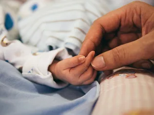 Segítsünk a pénzesgyőri kisbabának borítóképe